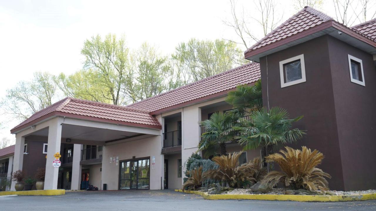 Motel 6 Atlanta Ga Atlanta Airport East Экстерьер фото