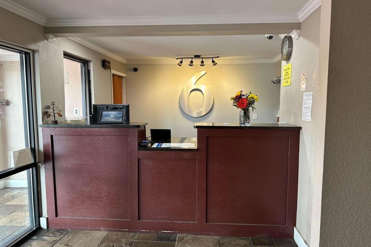 Motel 6 Atlanta Ga Atlanta Airport East Экстерьер фото